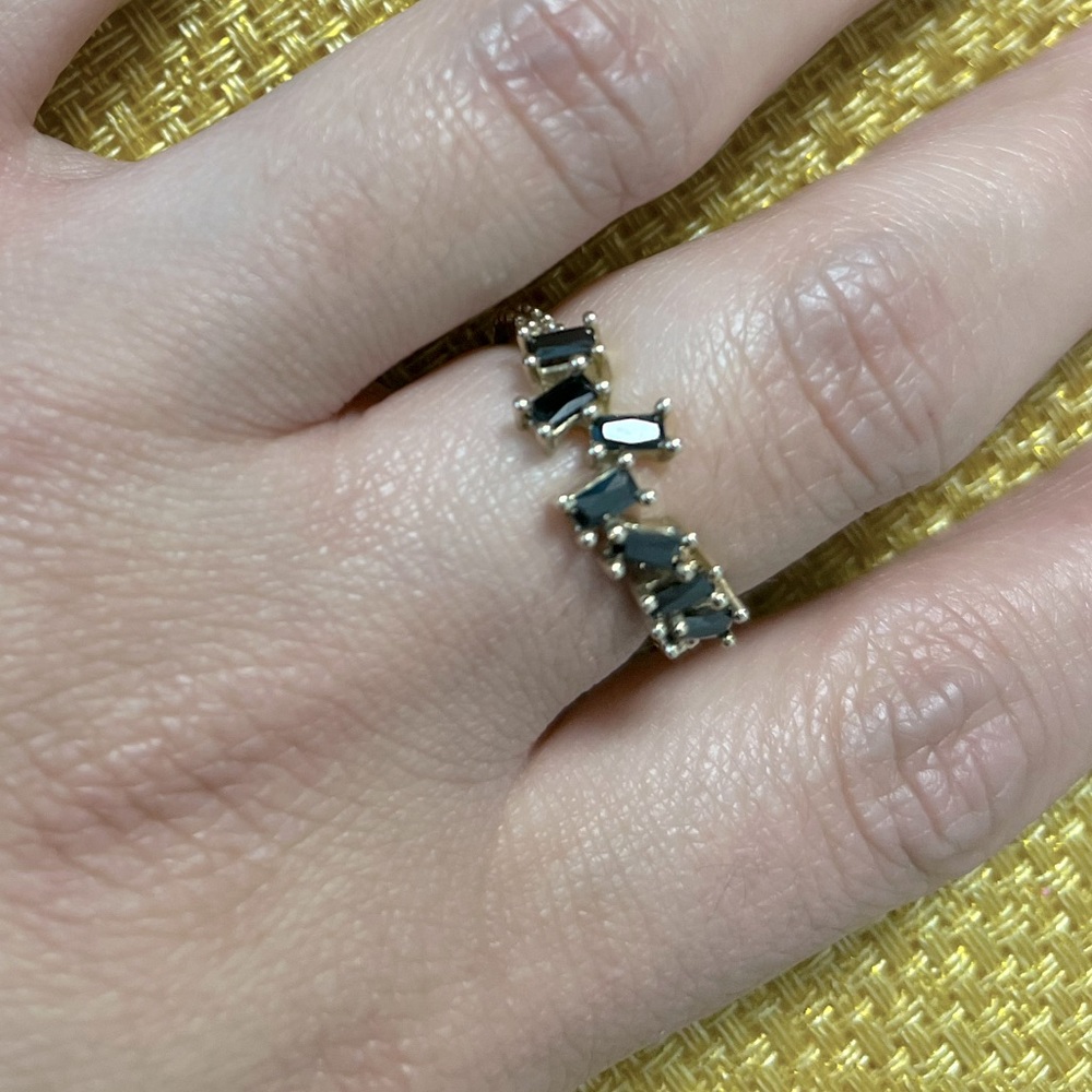 10k gold ring with black stone